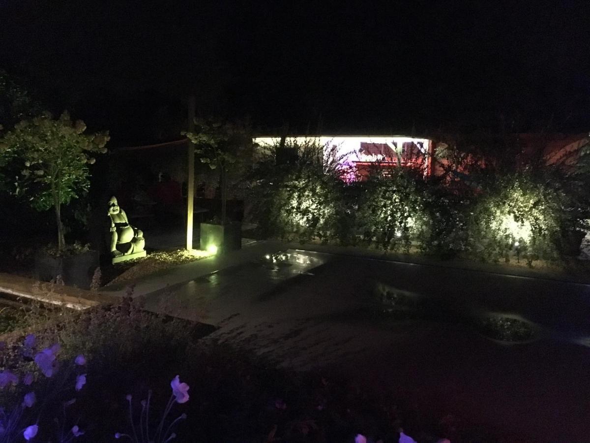 La Chambre Du Chemin Vert : Spa Piscine Sauna Jodoigne Exterior photo